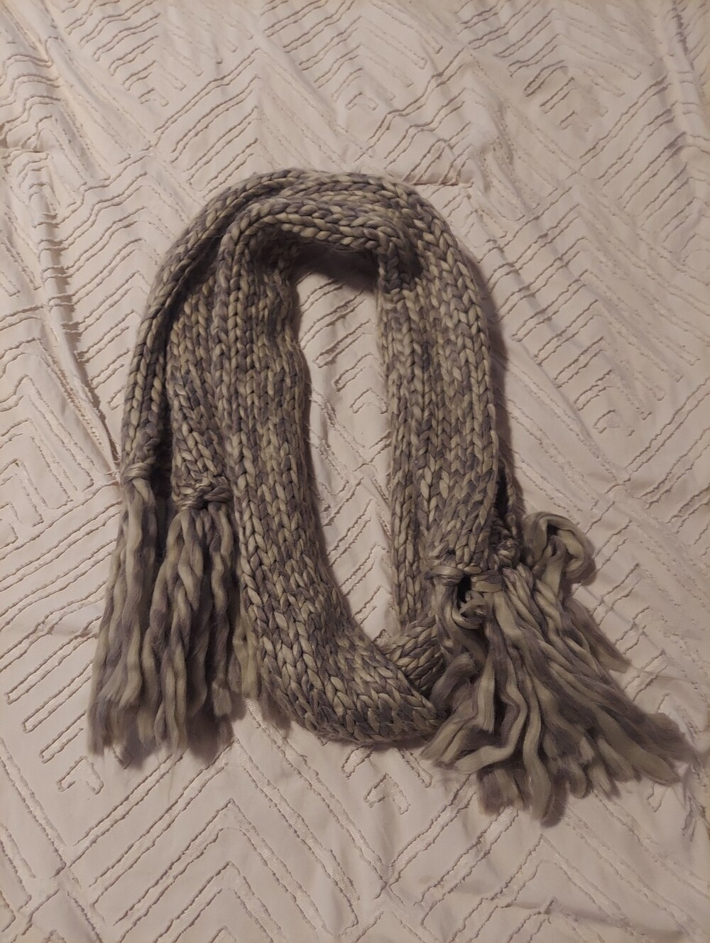 Universal Thread Gray Cream Marled Chunky Cable Knit Tassel Scarf One Size